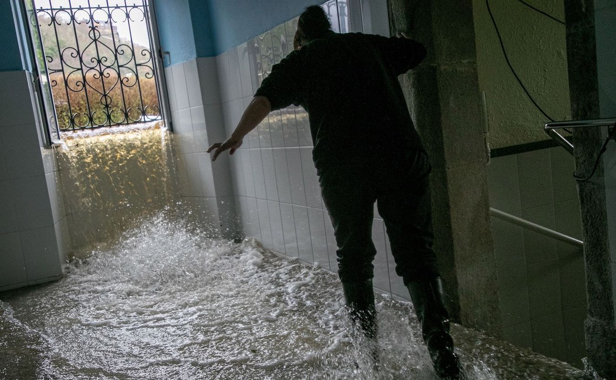 Ulewne deszcze powodują powodzie w północno-zachodniej Hiszpanii