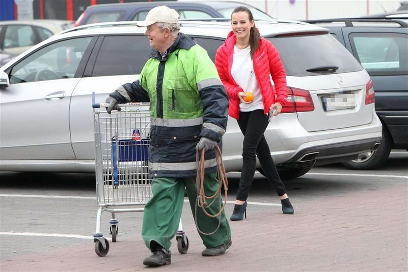 Dramat Muchy na zakupach. Ale się jej wysypało. FOTO