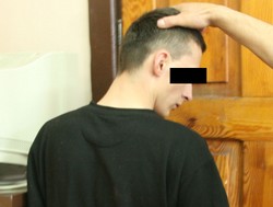 Kat małej Amandy idzie za kratki