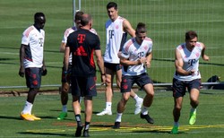 Ostatni trening "Lewego" w Bayernie. Na nagraniu widać, jak żegna się z kolegami