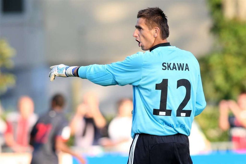 Bramkarz Legii Warszawa Wojciech Skaba zagrał w meczu Legia - PSG w bluzie z nazwiskiem Skawa