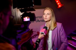 Moro pokazała zdjęcie z komunii syna. "Szlag mnie trafia na te małe, polskie wesela"