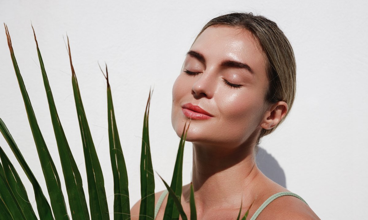 Ten krem BB działa jak upiększający filtr z Instagrama i wypełniający bruzdy zastrzyk w jednym