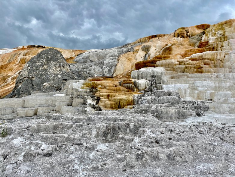  Palette Hot Spring