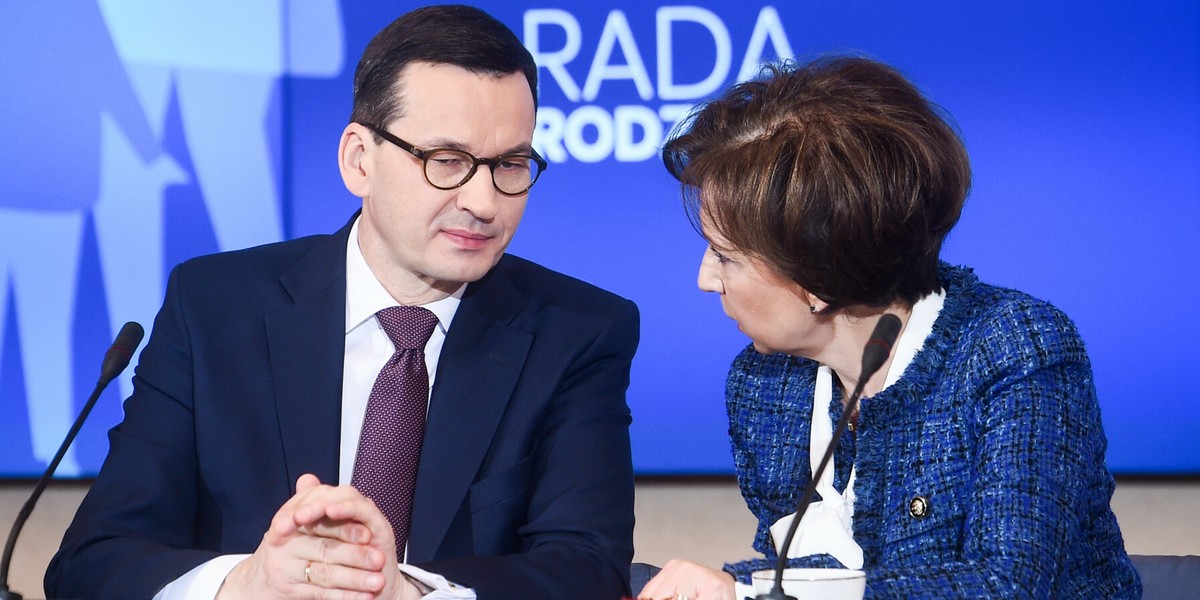 Premier Mateusz Morawiecki i minister rodziny Marlena Maląg 