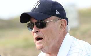 Osobisty prawnik Trumpa Rudy Giuliani nie będzie go bronił w procesie impeachmentu