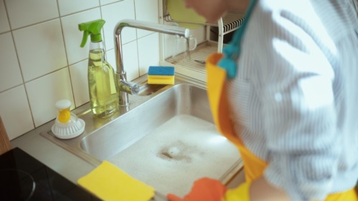 Začepljena sudopera