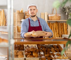 Czy piekarnie będą otwarte w Wigilię 2025? Gdzie kupić pieczywo 24 grudnia?