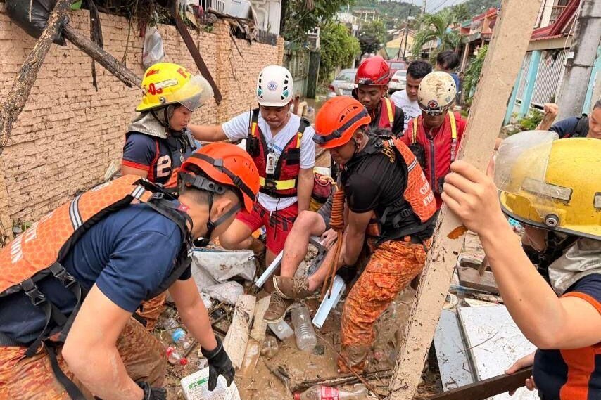 Filipíny zasiahol tajfún Kalmaegi.