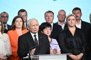 Kaczyński apeluje do wyborców PiS o pieniądze, nawet 10 zł. Posłowie i senatorowie też mają płacić [KWOTY]