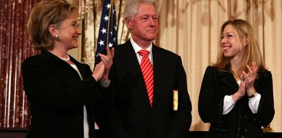 Zobacz, ile zarabiają Clintonowie