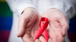 Sztuczne białko unieczynnia wirusa HIV