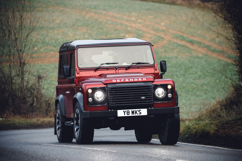 Land Rover Defender Works V8