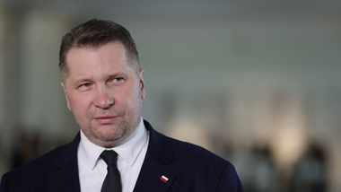 czarnek nie chce, ale wchodzi do gry