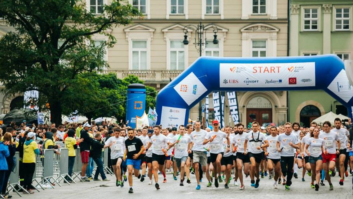 W niedzielę mieszkańcy siedmiu polskich miast wystartują w biegu charytatywnym poświęconym osobom po amputacjach kończyn. Poland Business Run wspiera podopiecznych Fundacji Jaśka Meli Poza Horyzonty, ale i lokalnych organizacji. Pobiegną m.in. mieszkańcy Krakowa i Łodzi.