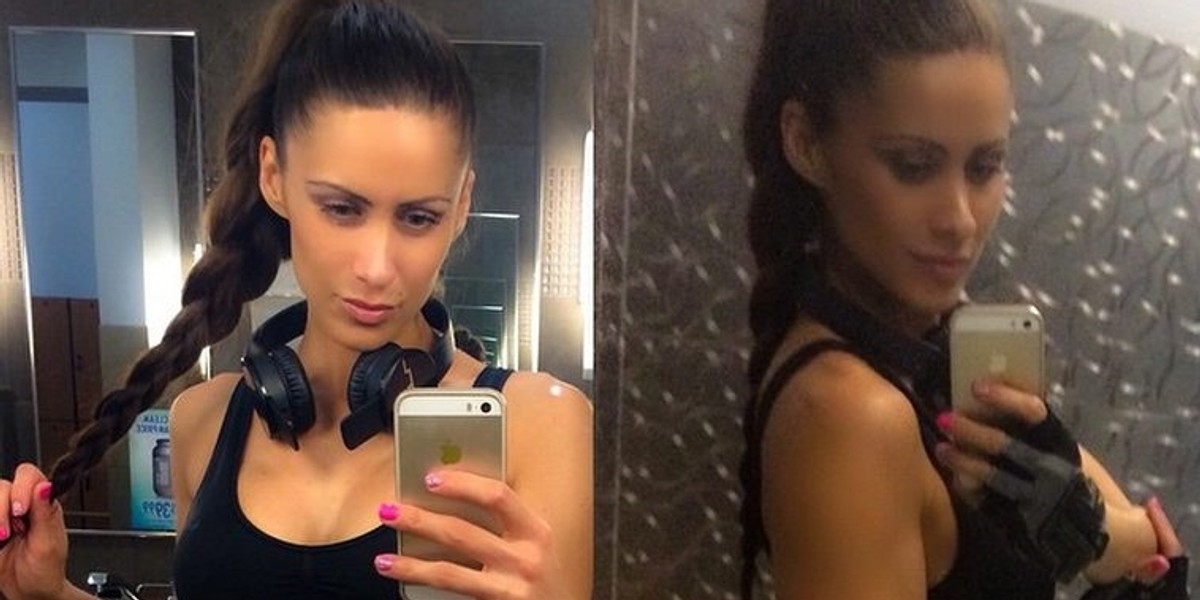 Anais Zanotti Modelka Playbabea Skacze Ze Spadochronem