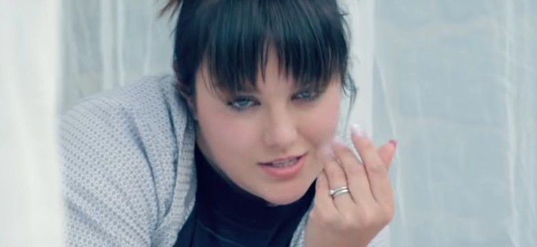 Ewa Farna wbija szpilę w TVP i rząd w #Hot16Challenge2. Jest też o sesji dla Playboya