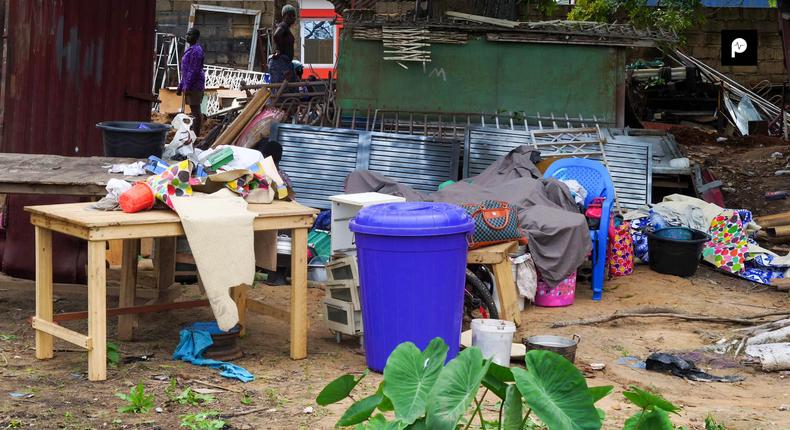 Slums on the motorway demolished