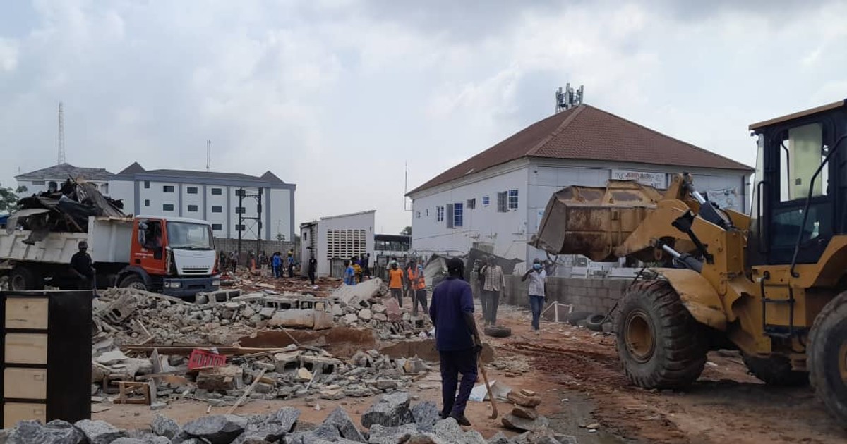 FCTA demolishes alleged vehicle papers forgery hub in Mabushi - Vimarsana News