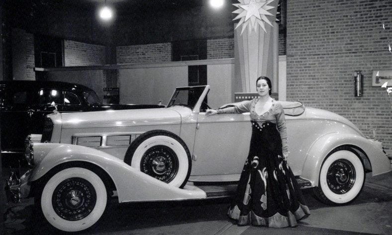 Salon samochodowy w Chicago (1936)