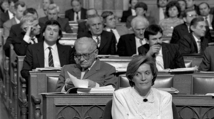 Az Országgyűlés ülése 1990-ben / Fortepan / Urbán Tamás