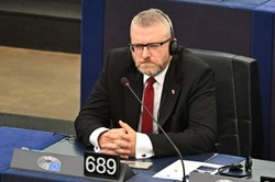 Grzegorz Braun już podpadł w europarlamencie. Wyłączono mu mikrofon podczas debaty