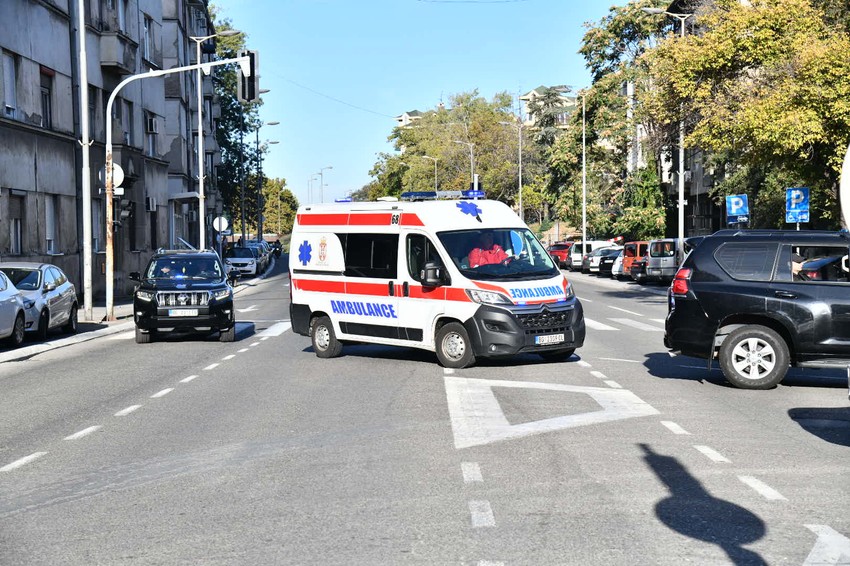 Dečak ubica dovezen na suđenje