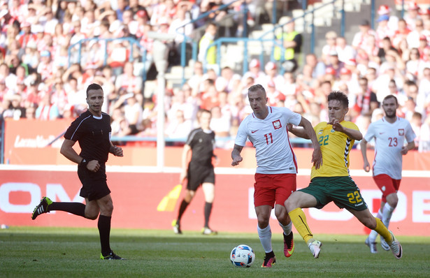 Euro 2016: Kamil Grosicki skręcił staw skokowy. Czy wyleczy się do niedzieli?