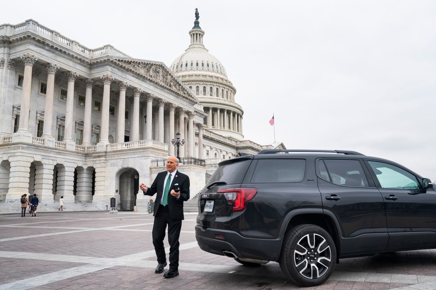 Lui Gomert ispred Kongresa