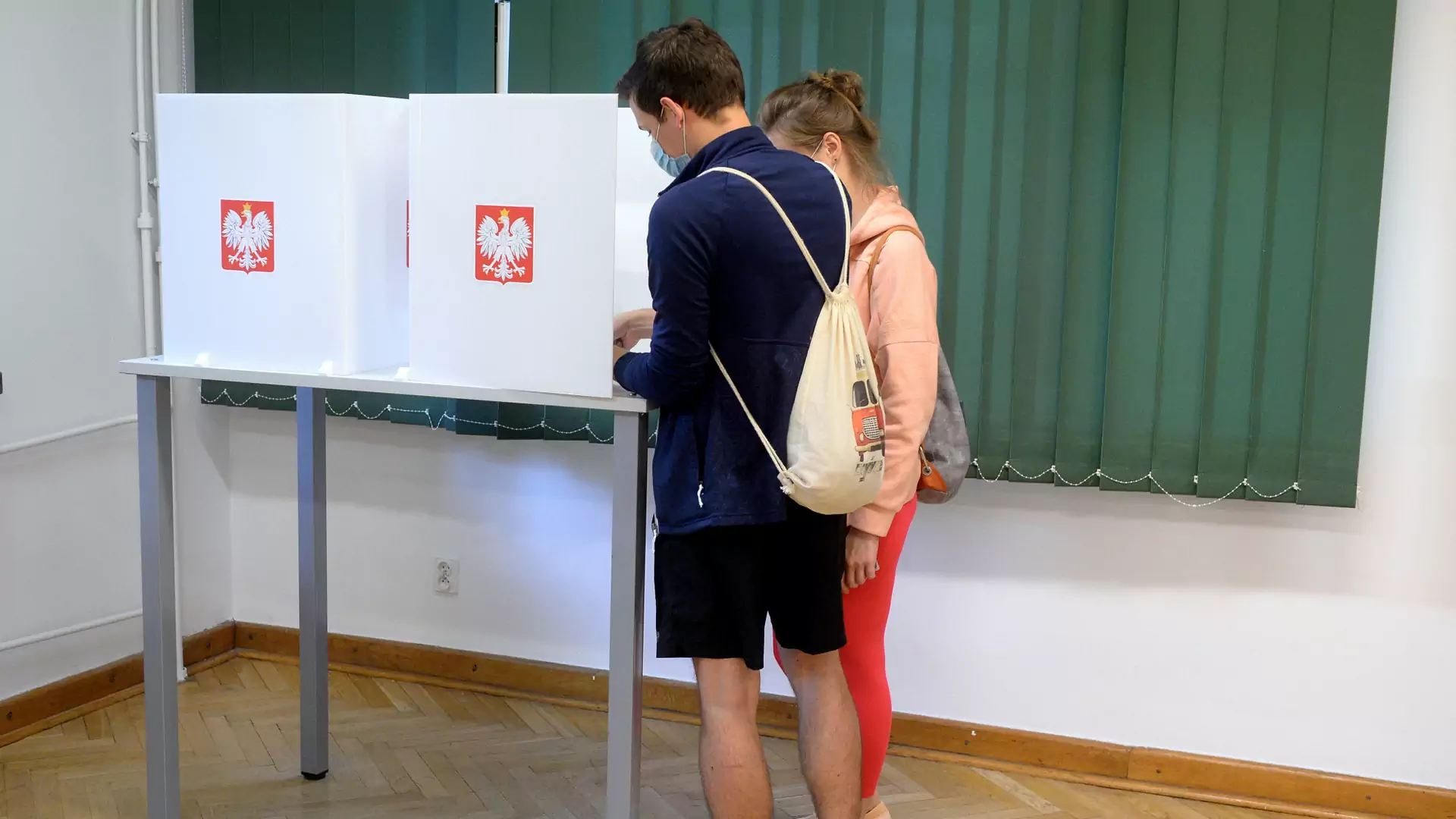 Młodzi głosowali na Trzaskowskiego. Ogromna przewaga w grupie 18-29 lat