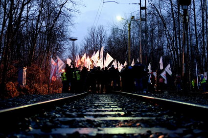 Tory z kopalń odblokowane. To jednak nie koniec - kolejne rozmowy w poniedziałek