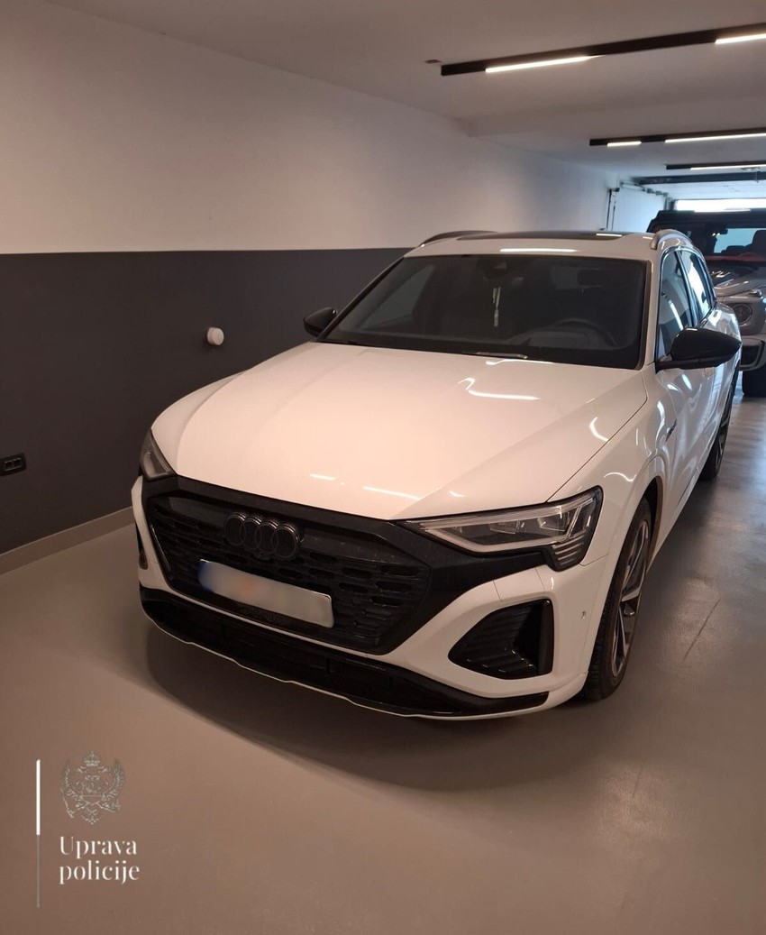 Zaplena automobila i novca u kući Radoja Zvicera