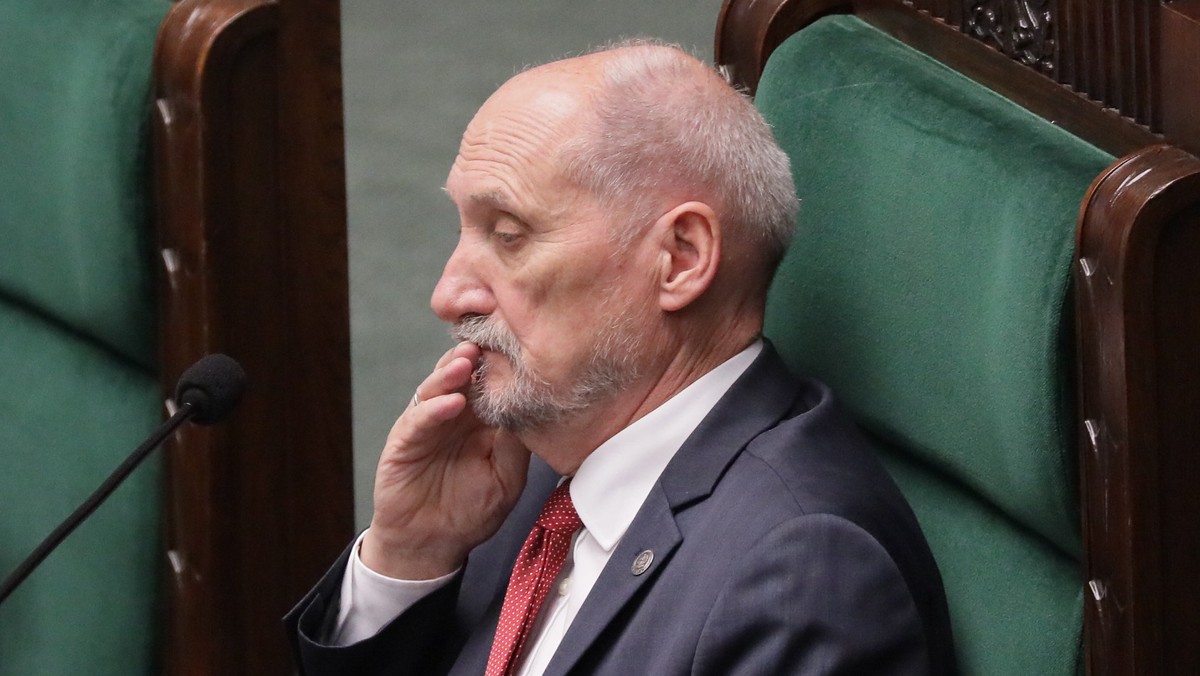 Protest mediów. Antoni Macierewicz komentuje