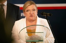 Beata Kempa napomina Donalda Tuska. "Zadymy i bicie kobiet to nie sposób na władzę"