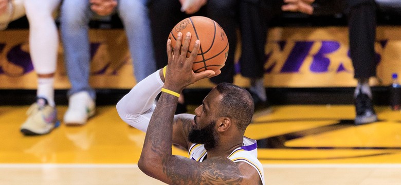 Liga NBA. LeBron James w samej końcówce przesądził o wygranej Lakers