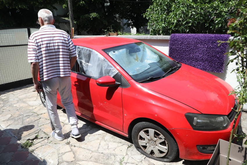 U kući žive penzioner i nije im jasno zašto su oni nečija meta