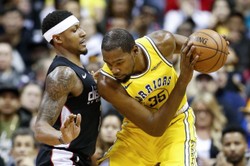 Liga NBA: Warriors po spotkaniu z Obamą wygrali z Wizards