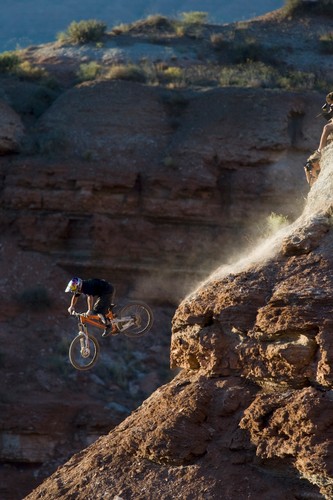 Albo zabawić się w kamikadze