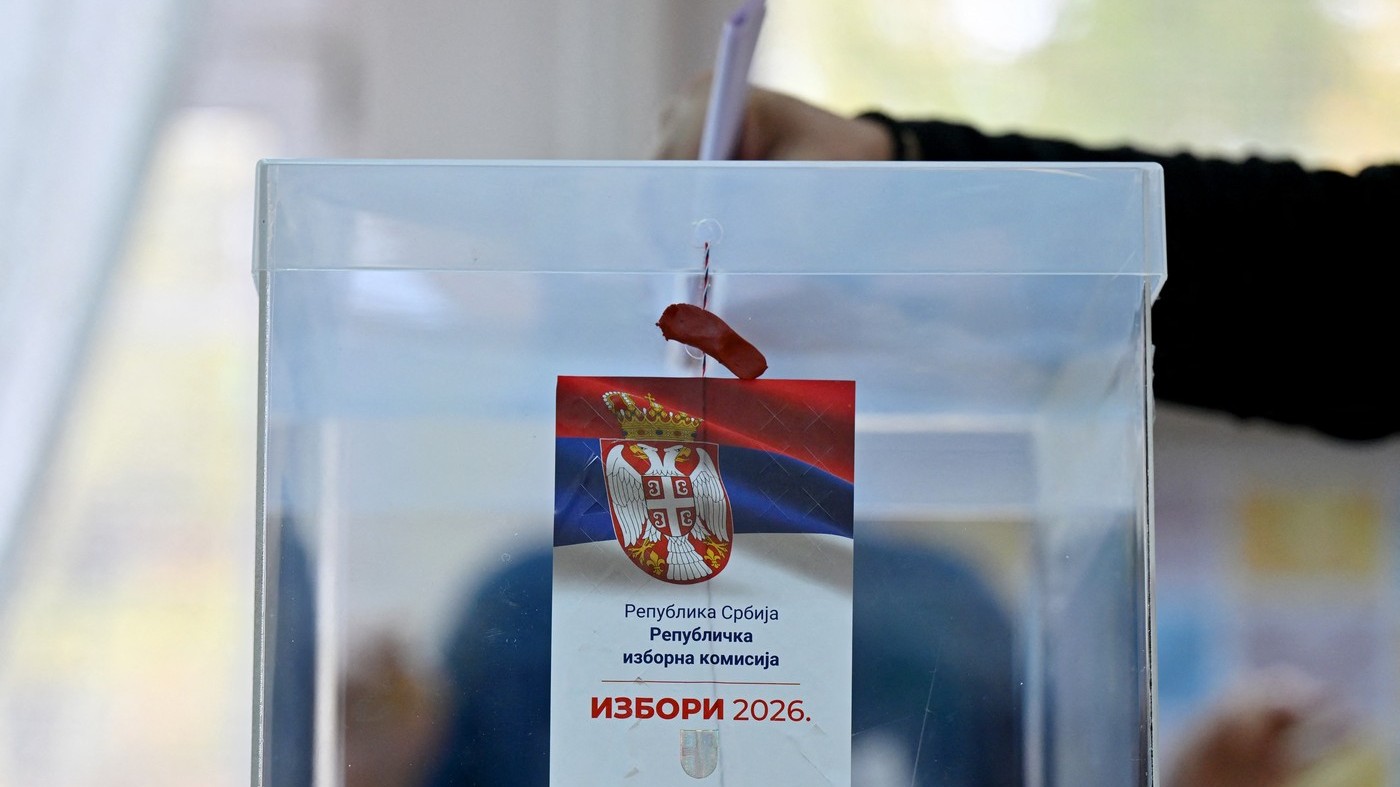Legături suspecte între România și reclame electorale înșelătoare din Serbia, descoperite înainte de alegerile din țara vecină