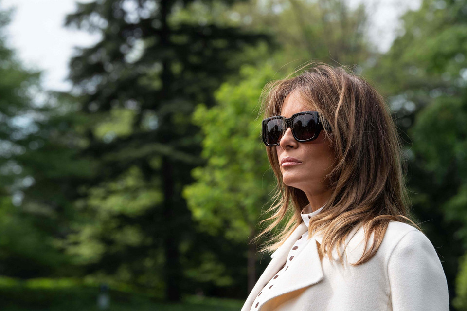 Melania Trump postawiła na groszki. Świetna stylówka!