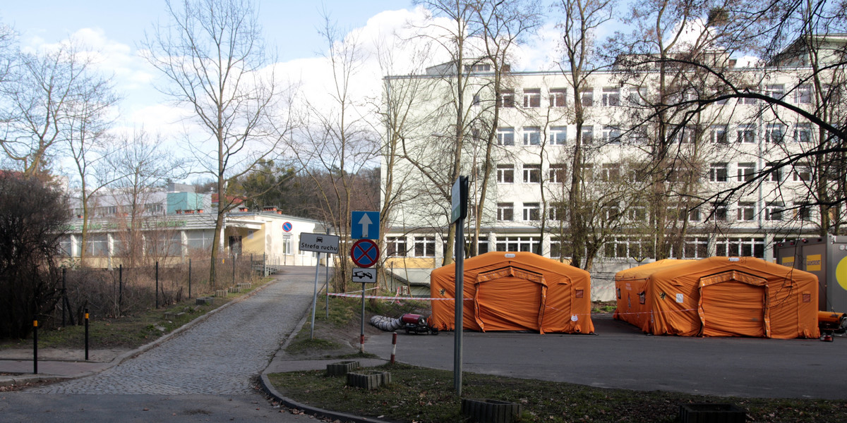 Gdańsk. Pacjent zdemolował oddział i groził personelowi.