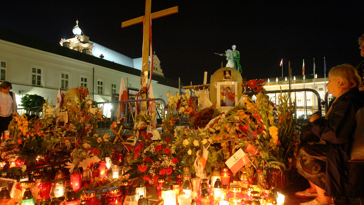 Katastrofa smoleńska. "Od tego momentu Kaczyńskiemu chodzi tylko o jedno" 