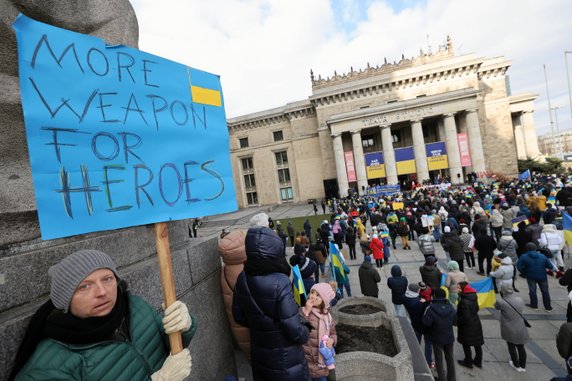 Niedzielna demonstracja na znak solidarności z Ukrainą w stolicy, 6 marca