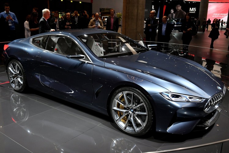 BMW 8