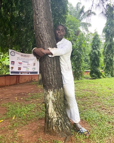 Abdul Hakim Awal hugs tree for 24 hours to break world record and promote reforestation