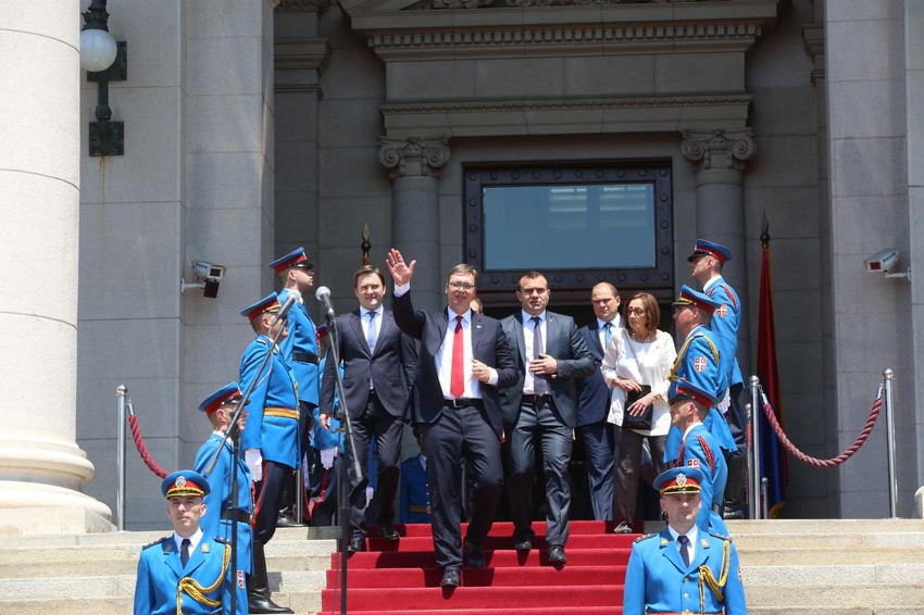 Novom predsedniku neće moći ni da čestita svih 5.000 zvanica