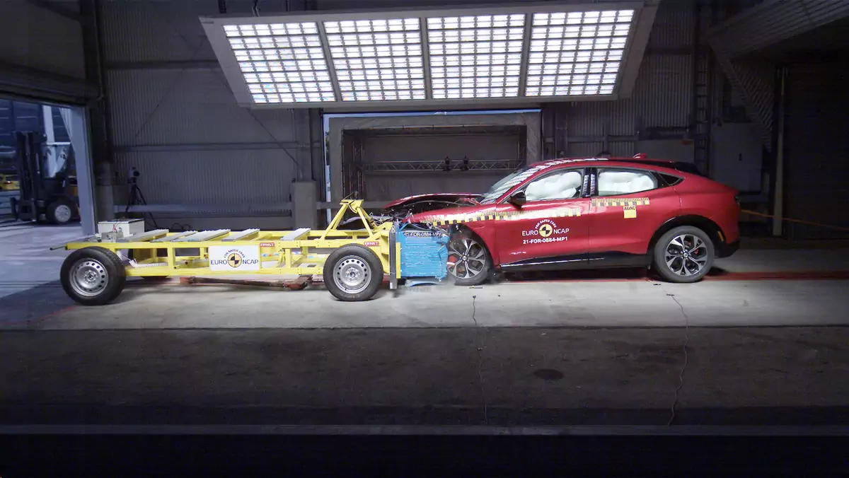 Crash-test: Ford Mustang Mach-E