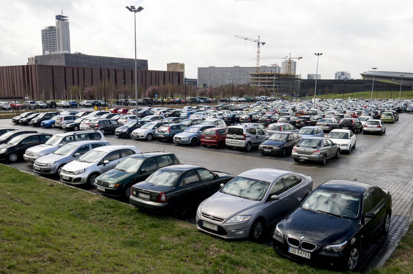 Katowice. Kierowcy spoza Katowic zapłacą więcej za parking