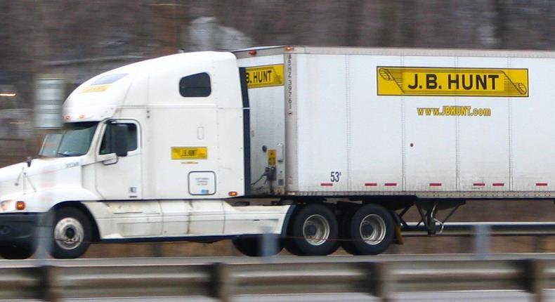 JB Hunt On Ohio Turnpike