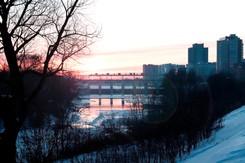 Do rosyjskiego miasta zbliża się 'kolosalna' ilość wody. Zagrożona fabryka zbrojeniowa?